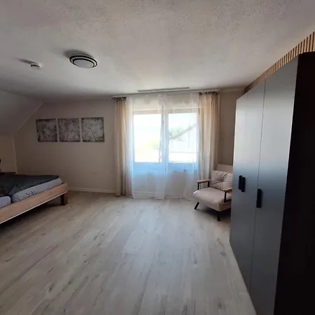 Pure Vista Hank Schwarzwaldblick 劳芬博格