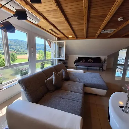 Pure Vista Hank Schwarzwaldblick