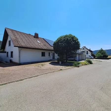 Pure Vista Hank Schwarzwaldblick 라우펜부르크